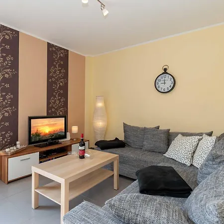 Sonne, Sauna Und * Neu Gaarz